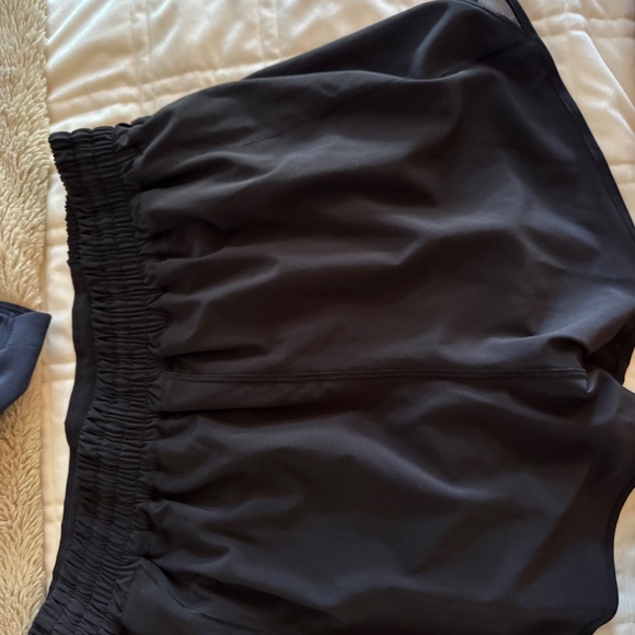 Lululemon shorts size 14 - Picture 2 of 5